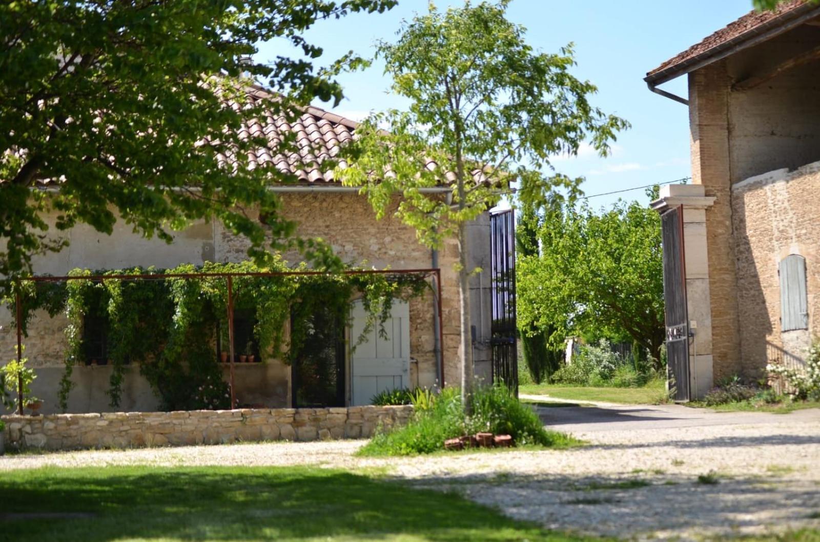 Ferme St Pierre Gite Autonome 2-4 Personnes Bed & Breakfast Chabeuil Bagian luar foto