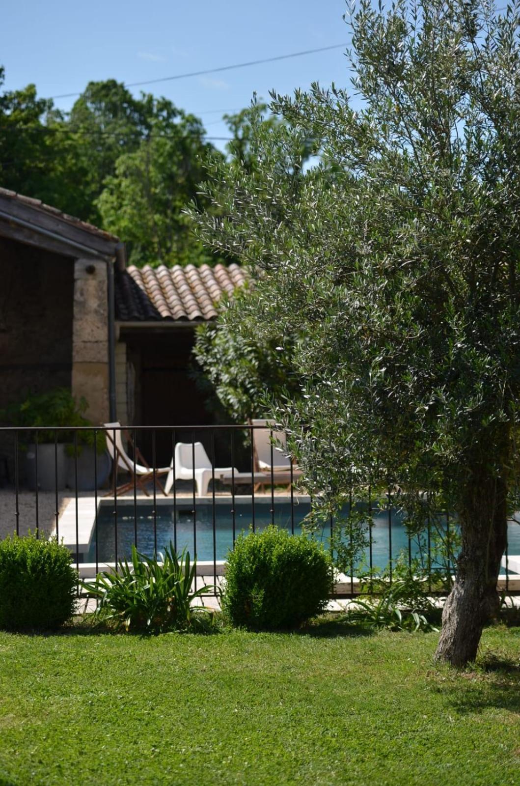 Ferme St Pierre Gite Autonome 2-4 Personnes Bed & Breakfast Chabeuil Bagian luar foto